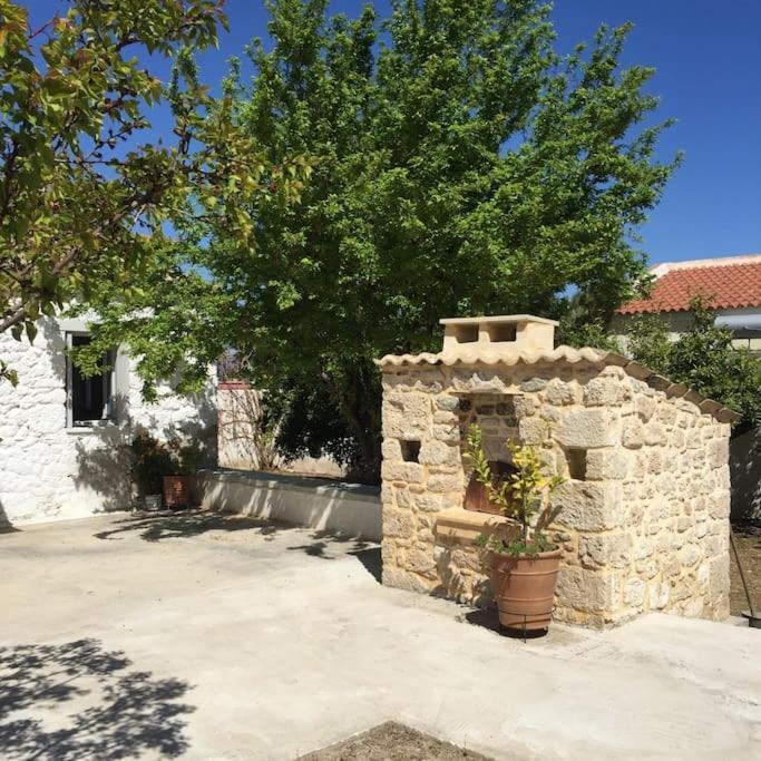 Aνεξάρτητη Παραδοσιακή Πέτρινη Κατοικία Corinth Экстерьер фото